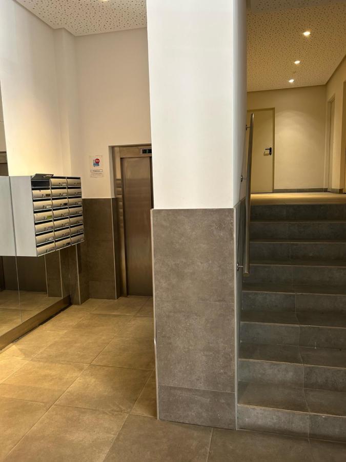 Lujoso Hogar Cerca Del Casco Antiguo De La Ciudad Apartman Valencia Kültér fotó