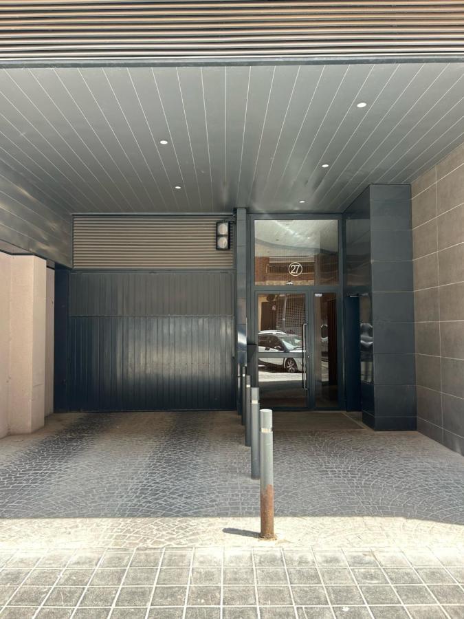 Lujoso Hogar Cerca Del Casco Antiguo De La Ciudad Apartman Valencia Kültér fotó